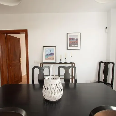 Casa Marlay Spacious, Heated Pool, Bbq & Fast Wi-fi Only 15 Minutes Walk To Town Holiday home