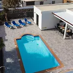 Nyaraló Casa Marlay Spacious, Heated Pool, Bbq & Fast Wi-fi Only 15 Minutes Walk To Town