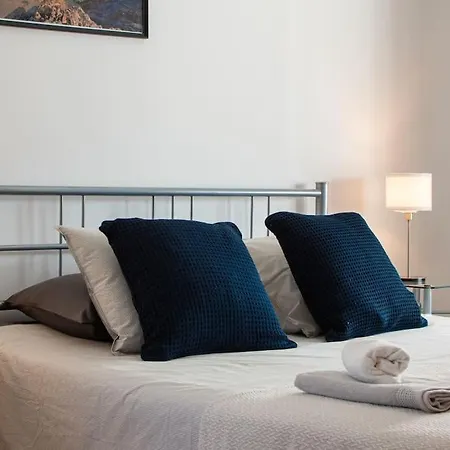 Casa Marlay Spacious, Heated Pool, Bbq & Fast Wi-fi Only 15 Minutes Walk To Town * Playa Blanca