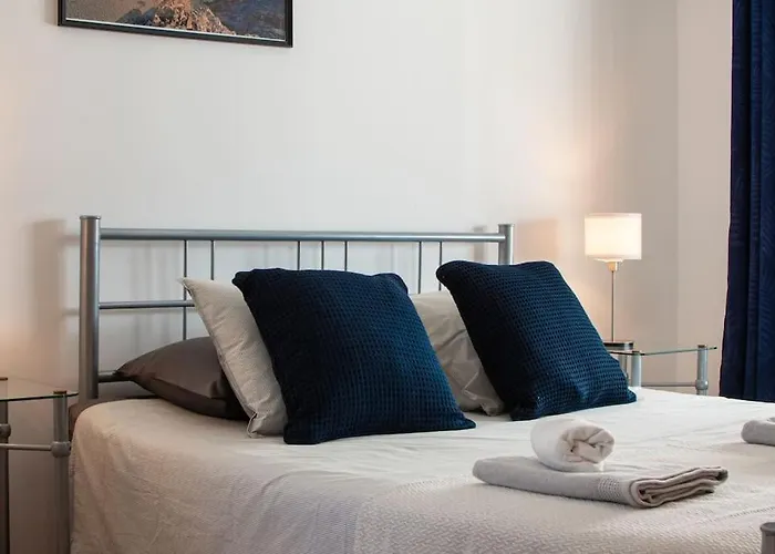 Casa Marlay Spacious, Heated Pool, Bbq & Fast Wi-fi Only 15 Minutes Walk To Town * Playa Blanca (Lanzarote)