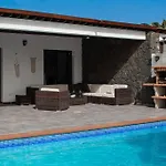 Casa vacanze Casa Marlay Spacious, Heated Pool, Bbq & Fast Wi-fi Only 15 Minutes Walk To Town